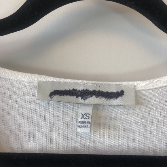 Generation Linen Blend Blouse White Cream Short Ruffle Sleeve V Neck XS/S NWOT's - Picture 7 of 9